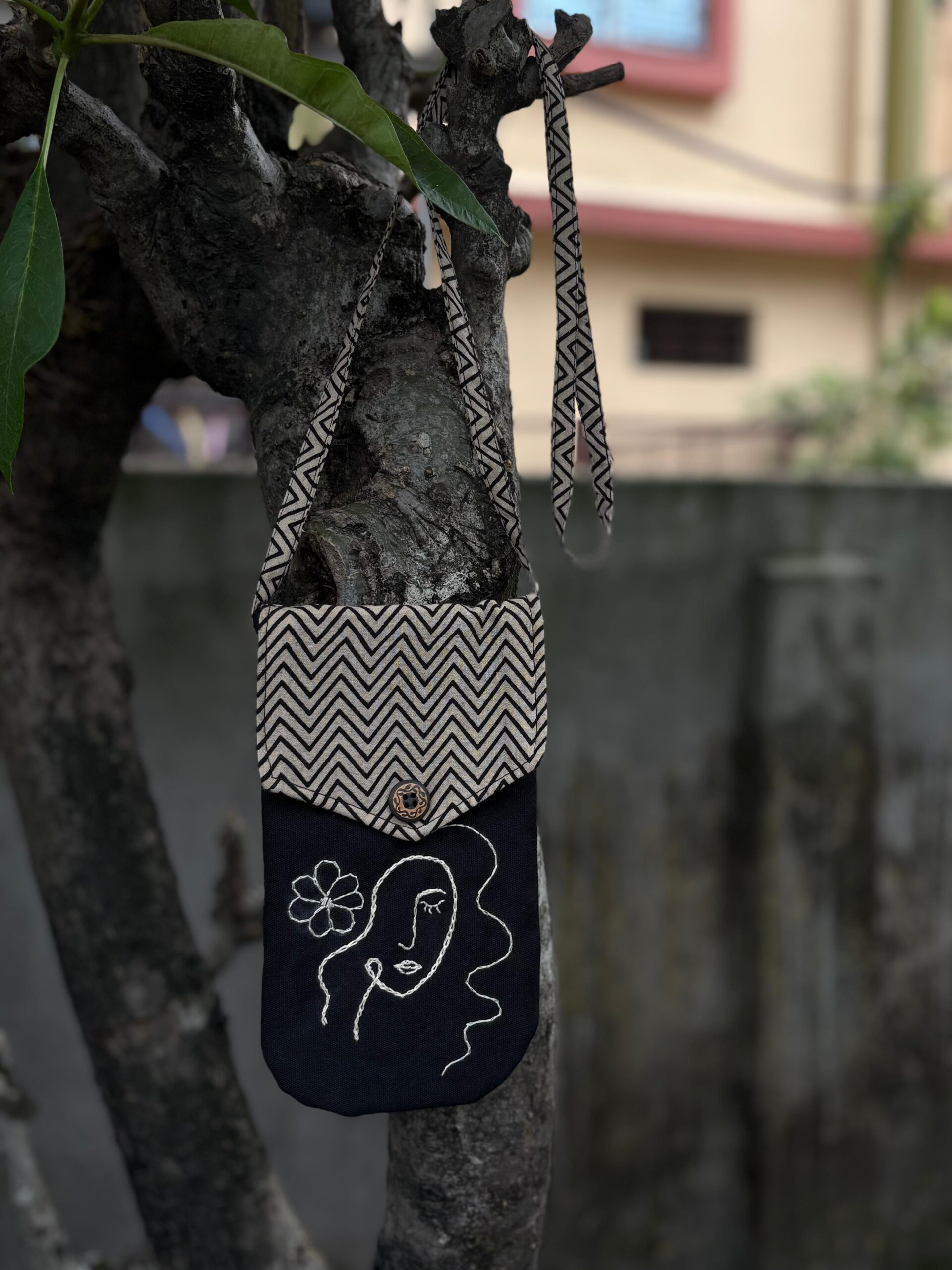 Pretty Woman Pouch Sling Bag